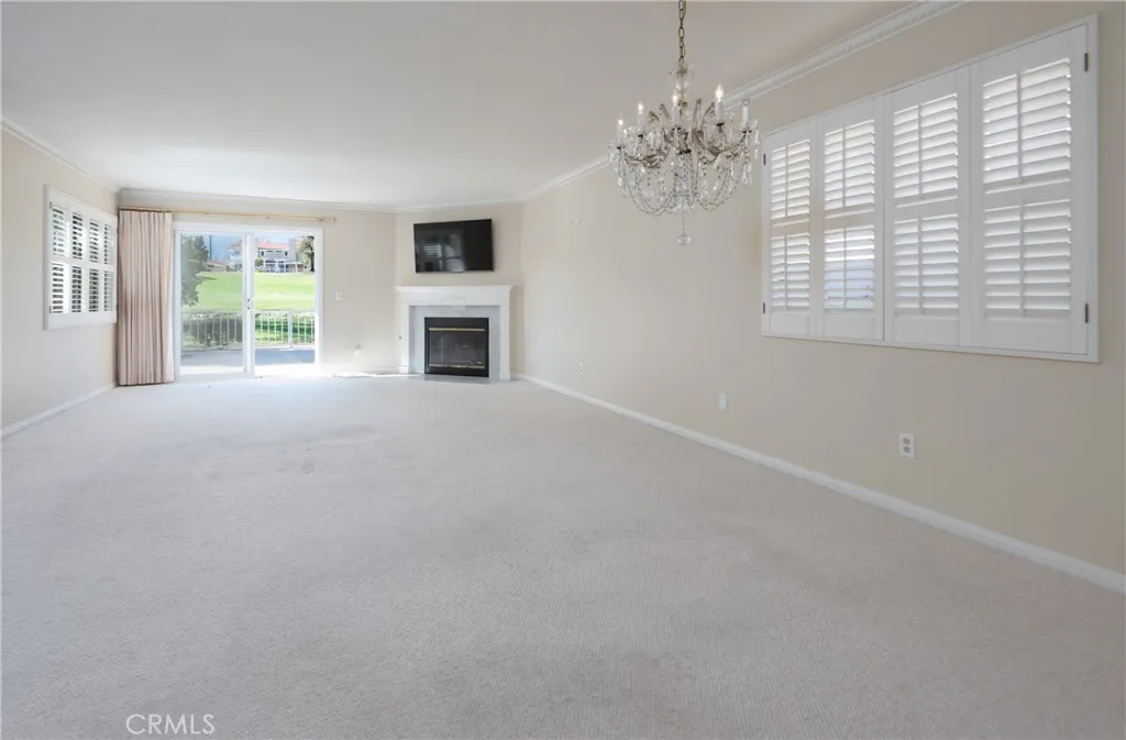 Living room & dining area