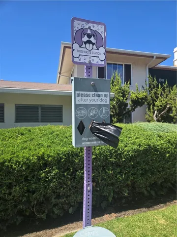 Doggie Station in Community