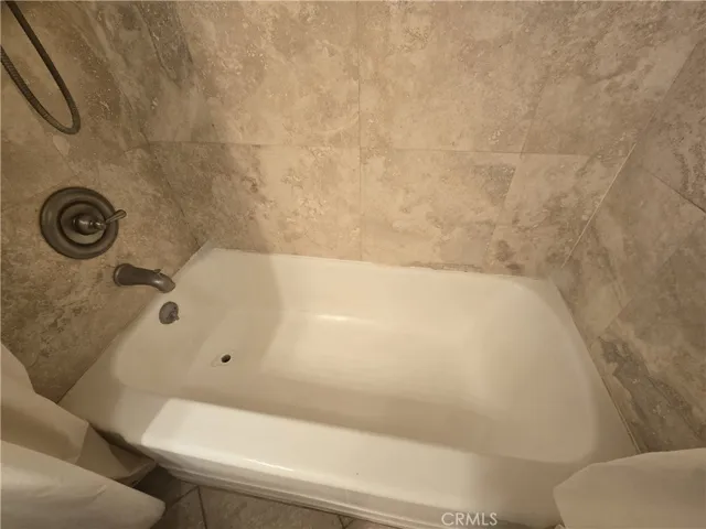 Bathtub