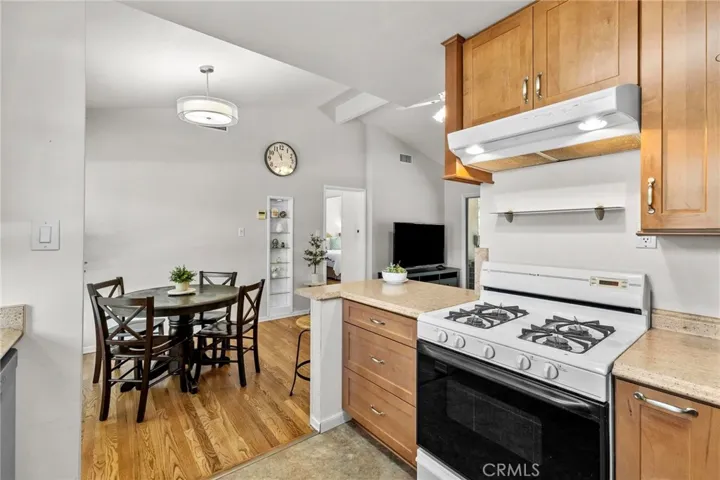 186 N Center, Redlands, California 92373