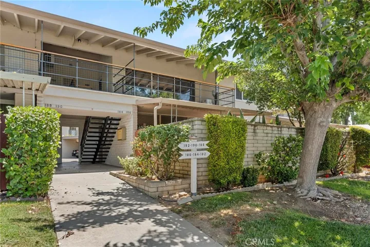186 N Center, Redlands, California 92373