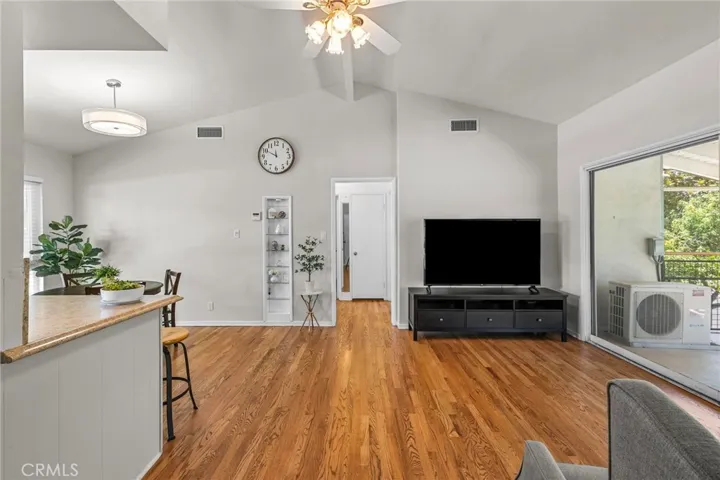186 N Center, Redlands, California 92373