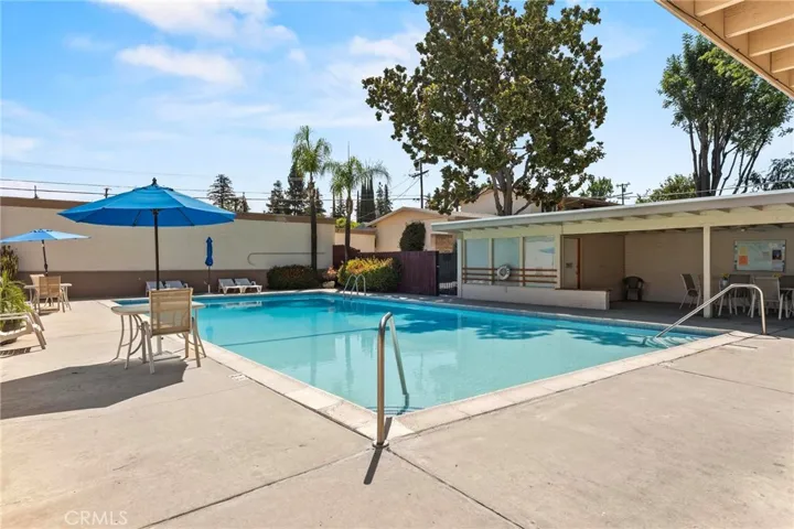 HOA Pool