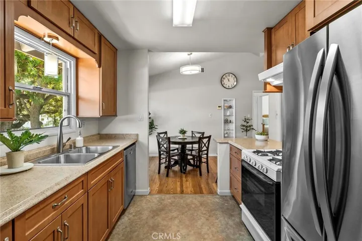 186 N Center, Redlands, California 92373
