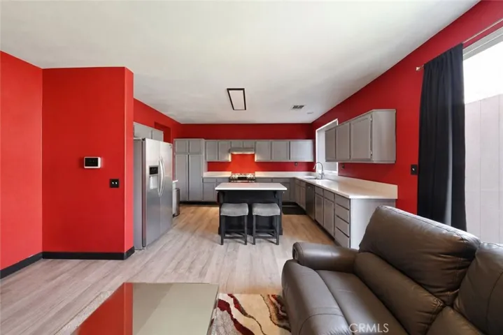 1185 San Polzin Way, San Jacinto, California 92582