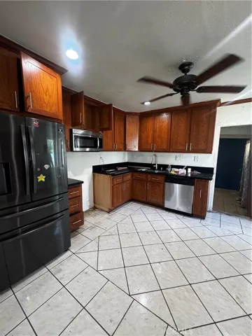 3533 116th, Inglewood, California 90303