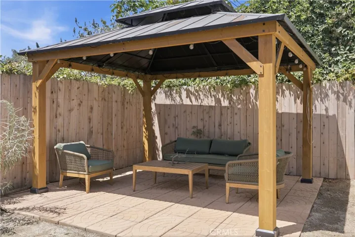 326 W Claude, Compton, California 90220