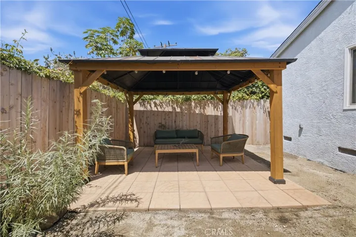 326 W Claude, Compton, California 90220