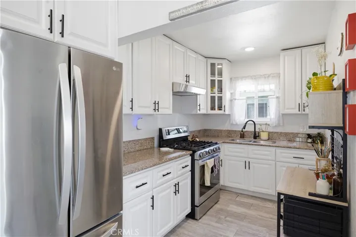 326 W Claude, Compton, California 90220