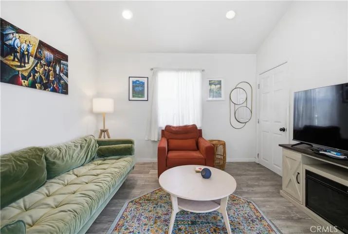 326 W Claude, Compton, California 90220
