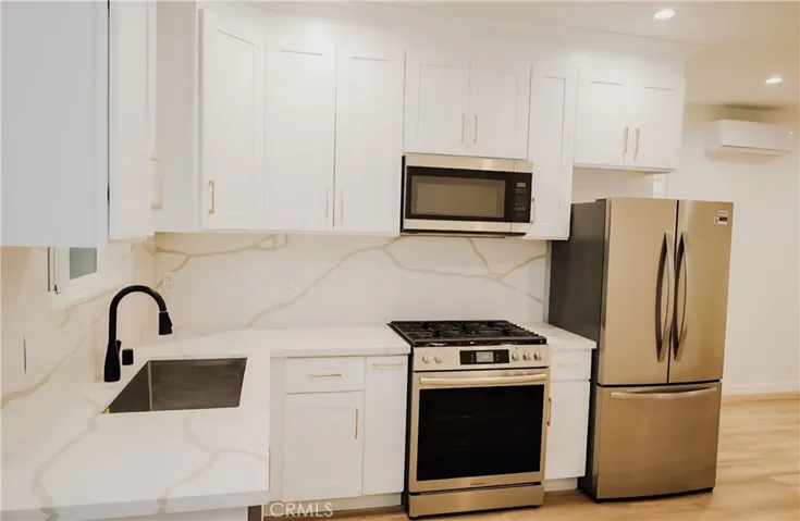 233 A E 25th St, Long Beach, California 90806