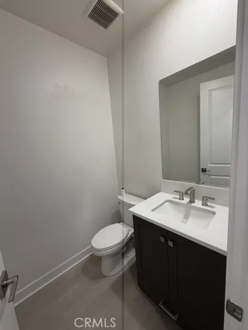 204 Baluster, Irvine, California 92618