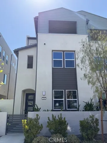 204 Baluster, Irvine, California 92618