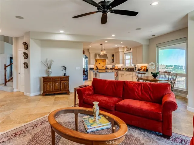 14215 Mary Austin Lane, Atascadero, California 93422