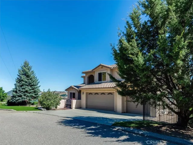 14215 Mary Austin Lane, Atascadero, California 93422