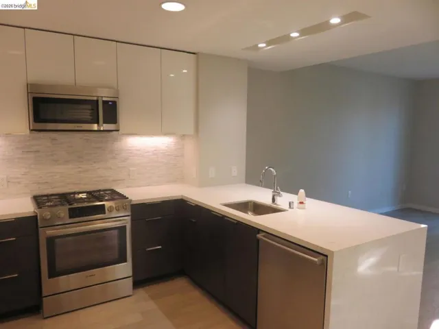 10 Kennedy Pl 203, San Francisco, California 94124