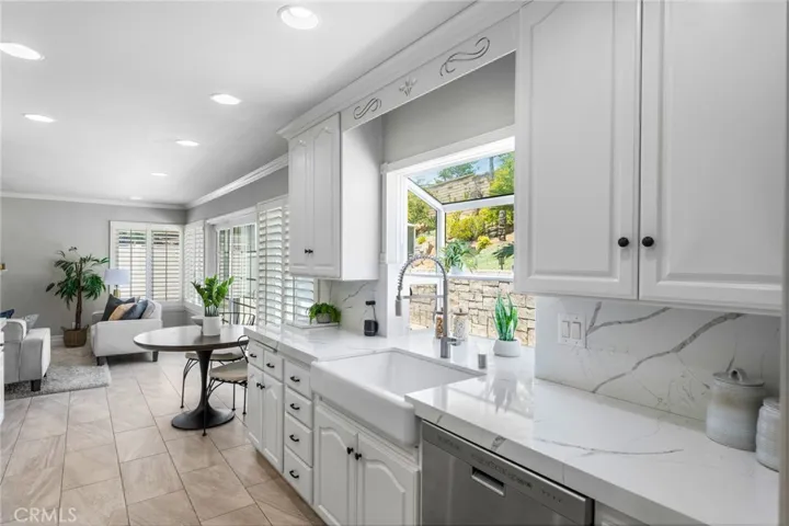 25805 Chapel Hill, Lake Forest, California 92630