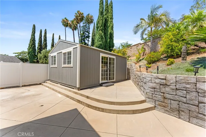 25805 Chapel Hill, Lake Forest, California 92630