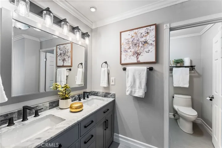 25805 Chapel Hill, Lake Forest, California 92630
