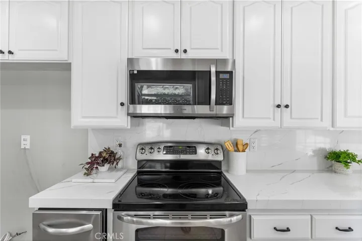 25805 Chapel Hill, Lake Forest, California 92630