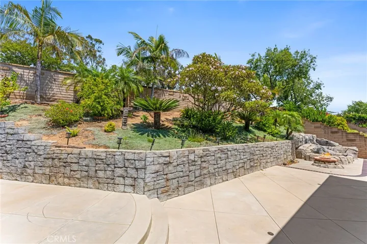 25805 Chapel Hill, Lake Forest, California 92630