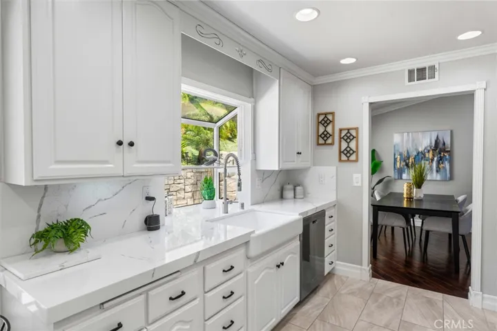 25805 Chapel Hill, Lake Forest, California 92630