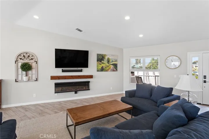 177 Naomi Avenue, Pismo Beach, California 93449