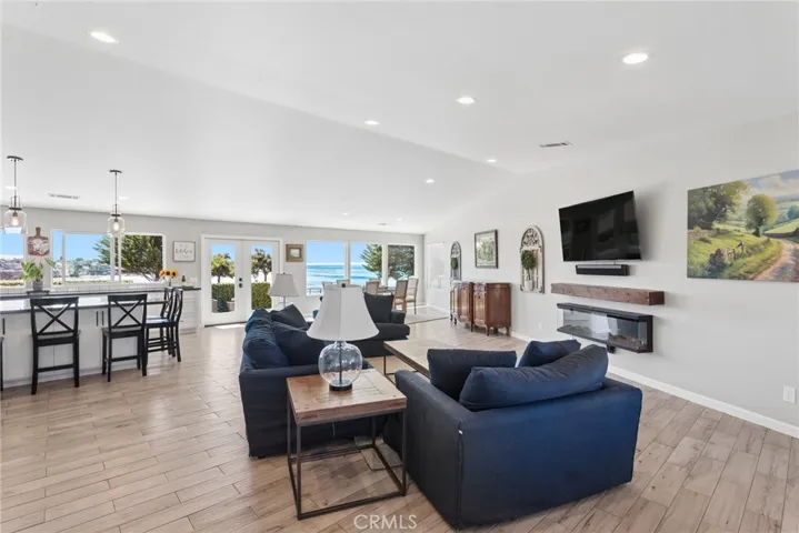 177 Naomi Avenue, Pismo Beach, California 93449