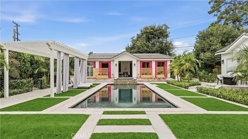 849 Michigan, Pasadena, California 91107