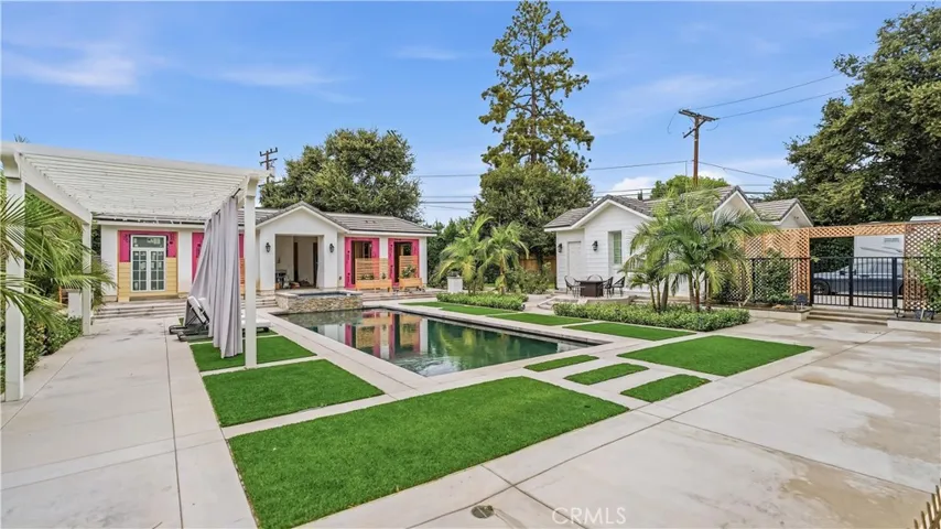 849 Michigan, Pasadena, California 91107