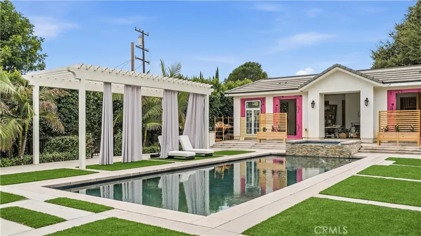 849 Michigan, Pasadena, California 91107