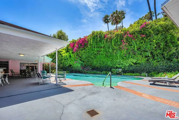 575 E Channel Road, Los Angeles, California 90402