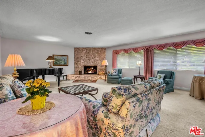 575 E Channel Road, Los Angeles, California 90402