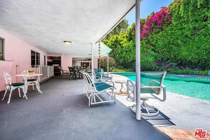 575 E Channel Road, Los Angeles, California 90402