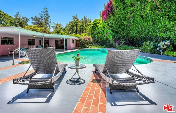 575 E Channel Road, Los Angeles, California 90402