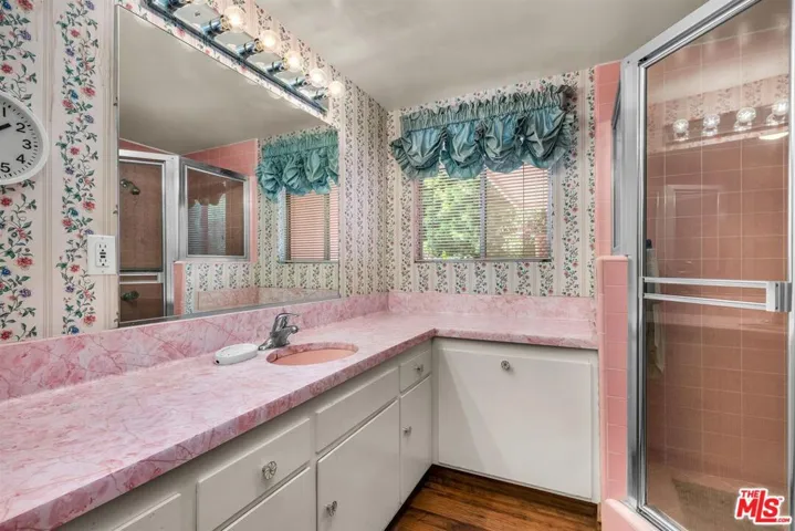 575 E Channel Road, Los Angeles, California 90402
