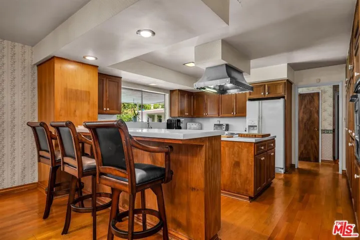 575 E Channel Road, Los Angeles, California 90402