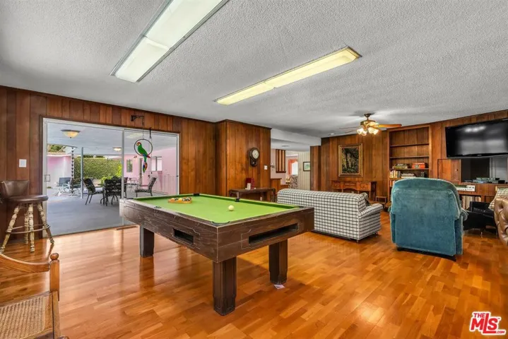 575 E Channel Road, Los Angeles, California 90402