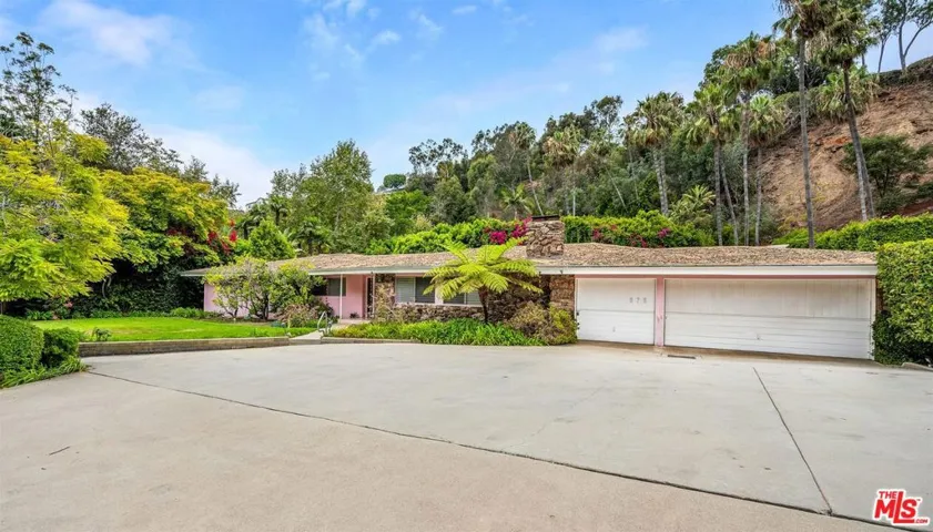 575 E Channel Road, Los Angeles, California 90402