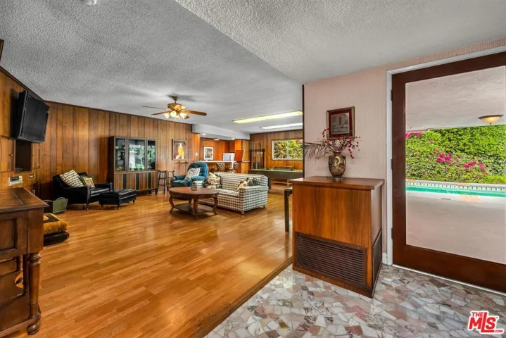 575 E Channel Road, Los Angeles, California 90402