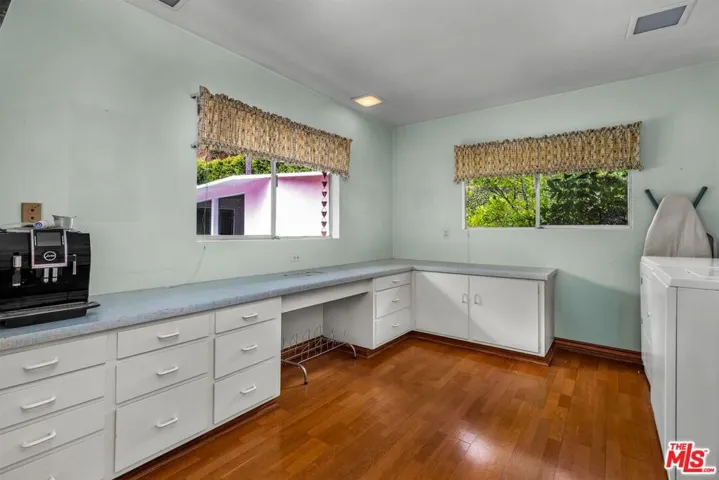 575 E Channel Road, Los Angeles, California 90402