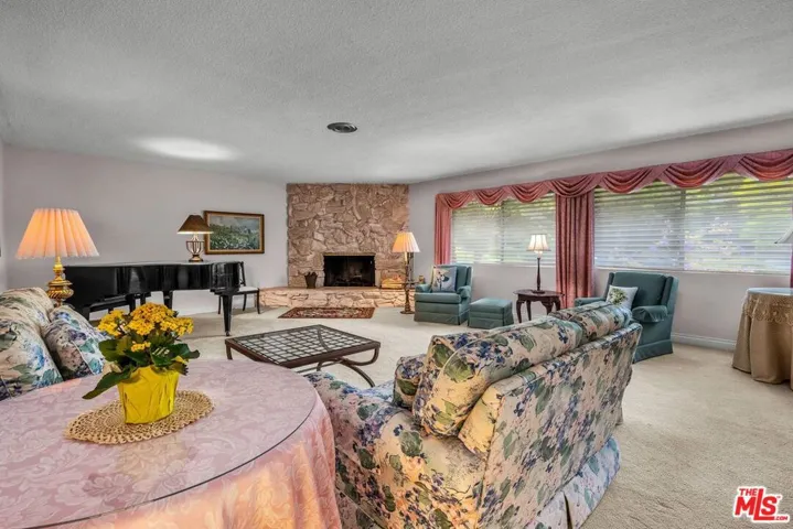 575 E Channel Road, Los Angeles, California 90402