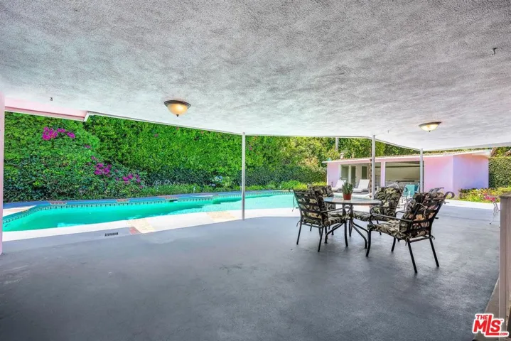 575 E Channel Road, Los Angeles, California 90402