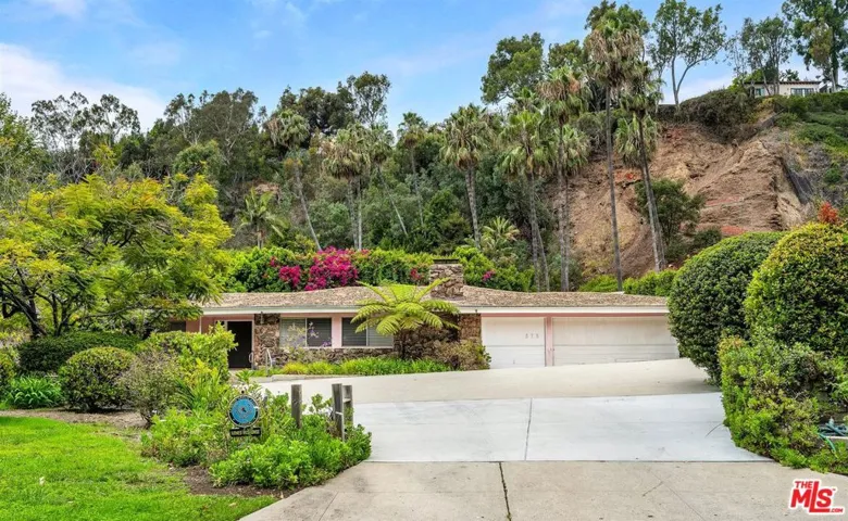 575 E Channel Road, Los Angeles, California 90402