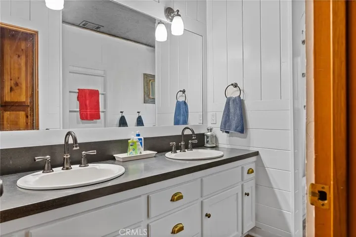 137 John Muir, Lake Arrowhead, California 92352