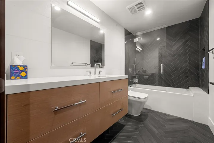 20461 Coulson, Woodland Hills, California 91367