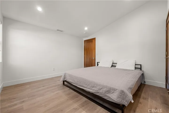 20461 Coulson, Woodland Hills, California 91367