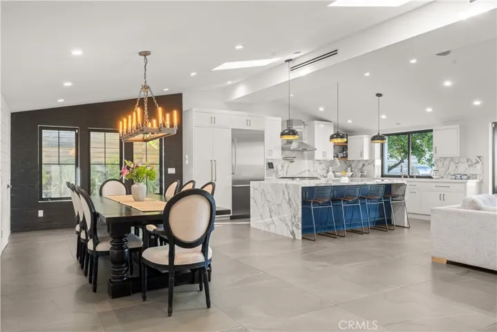 20461 Coulson, Woodland Hills, California 91367