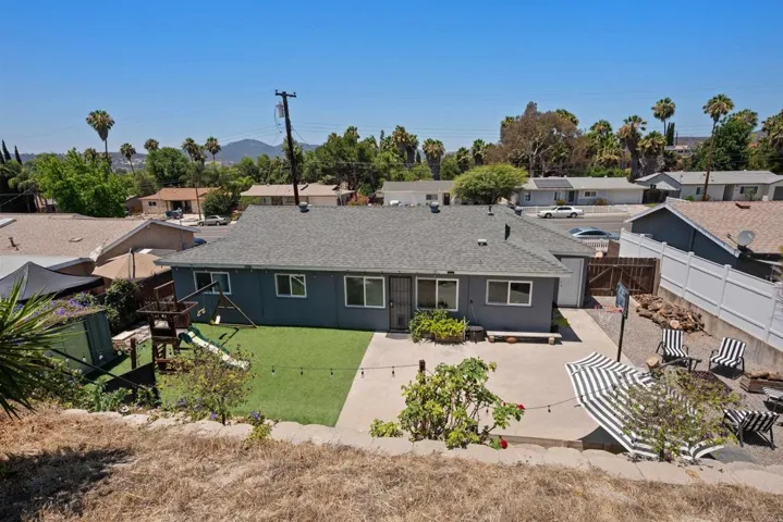 9601 Halberns Blvd, Santee, California 92071