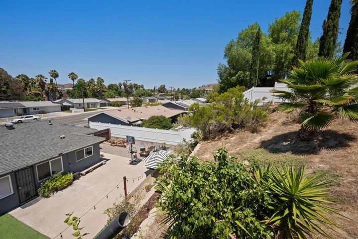 9601 Halberns Blvd, Santee, California 92071